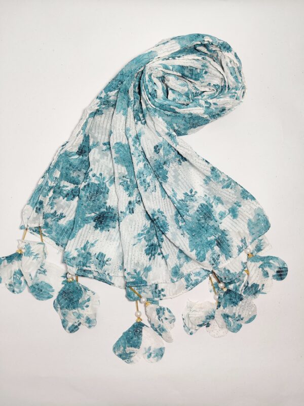 Blue-floral-pattern-hijab-Hijabshop.in